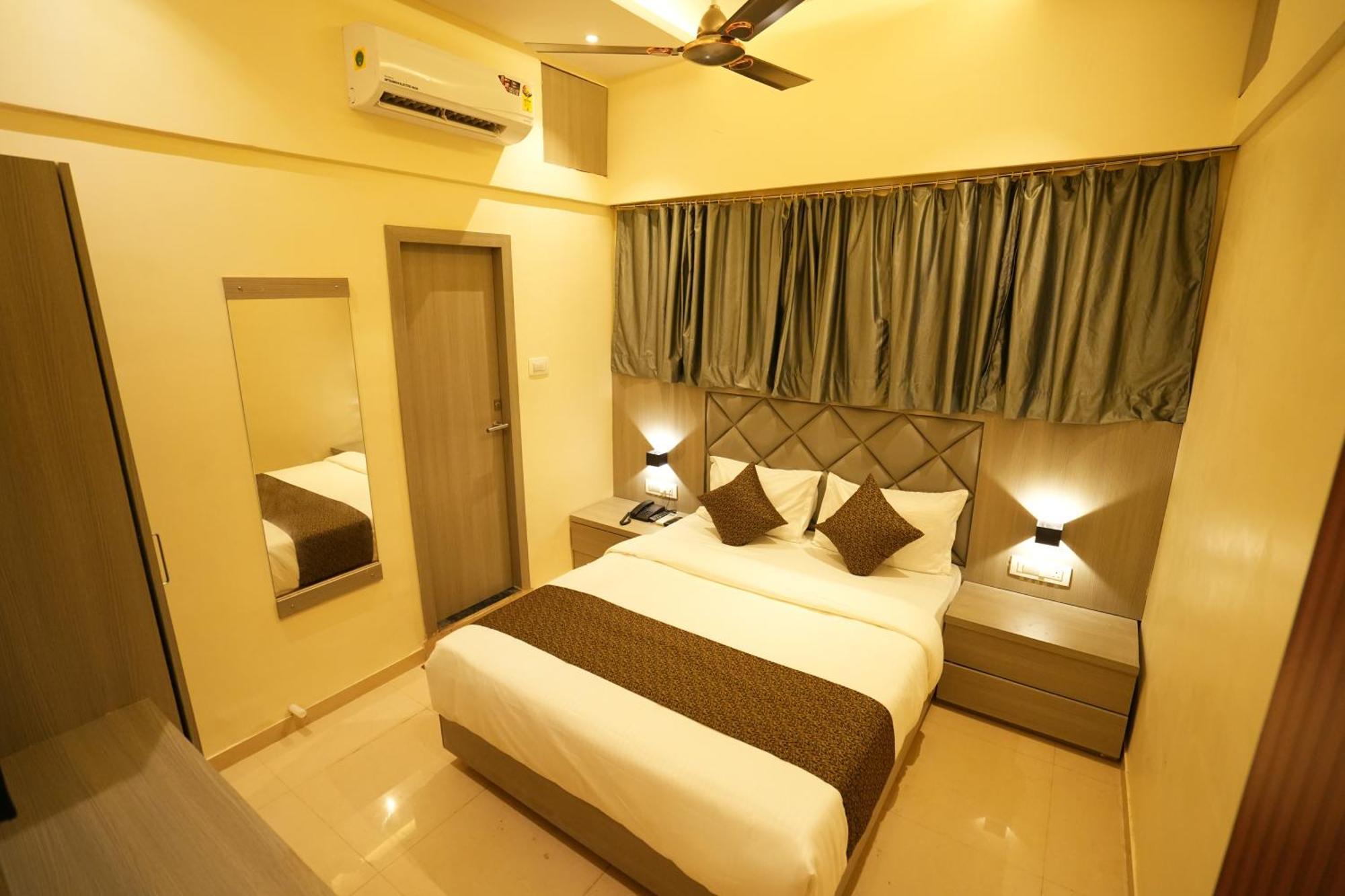 מומביי Hotel Boston מראה חיצוני תמונה