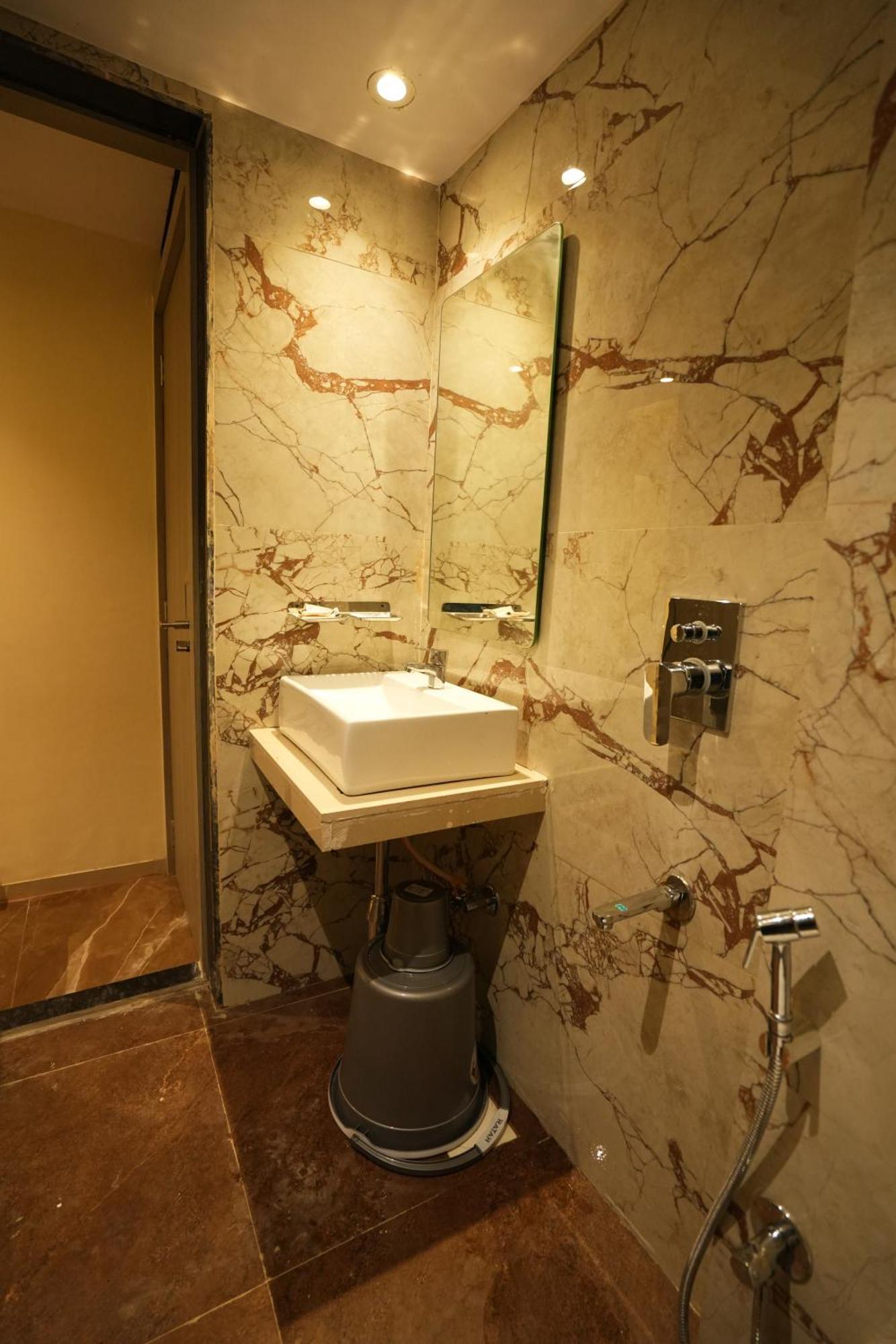 מומביי Hotel Boston מראה חיצוני תמונה