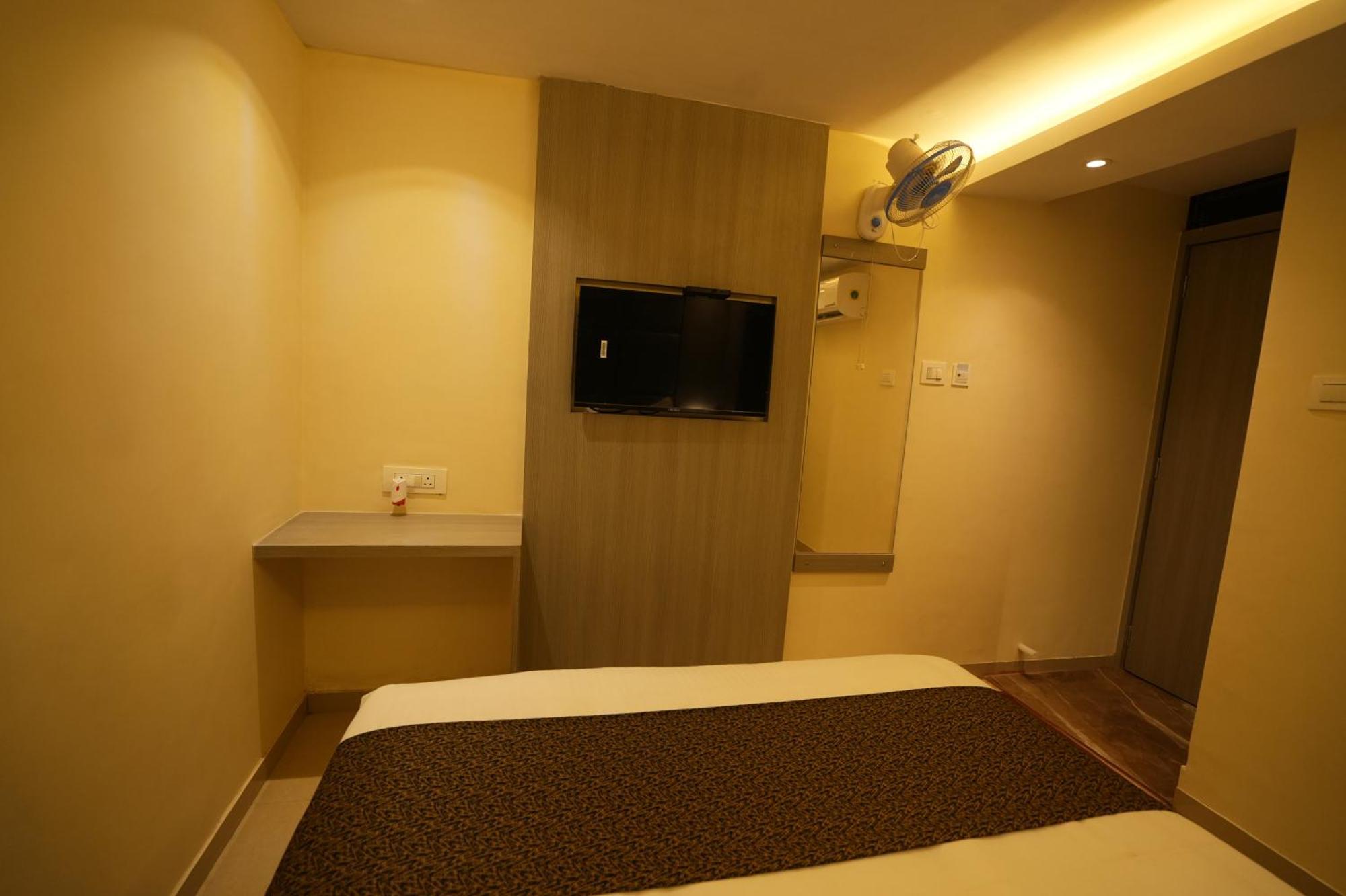 מומביי Hotel Boston מראה חיצוני תמונה