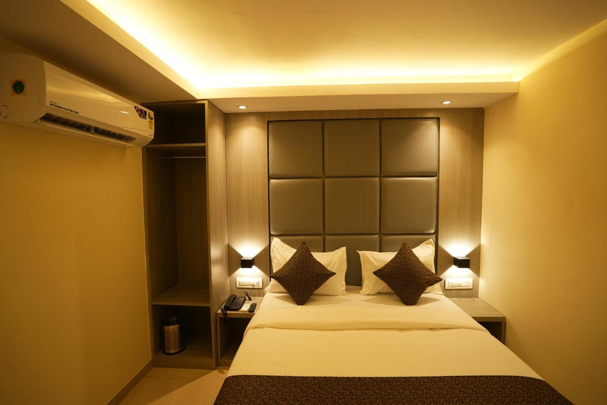 מומביי Hotel Boston מראה חיצוני תמונה