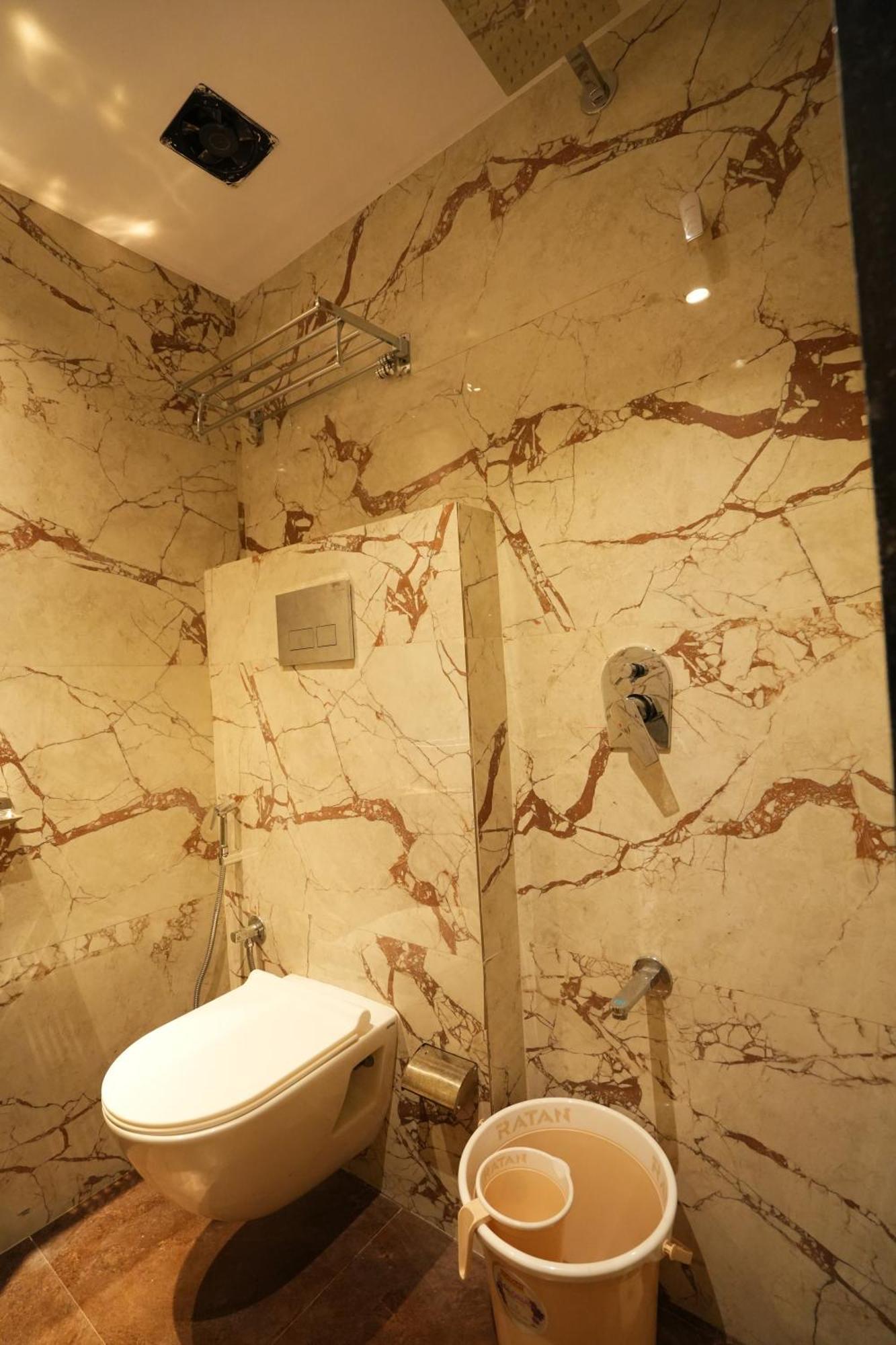 מומביי Hotel Boston מראה חיצוני תמונה
