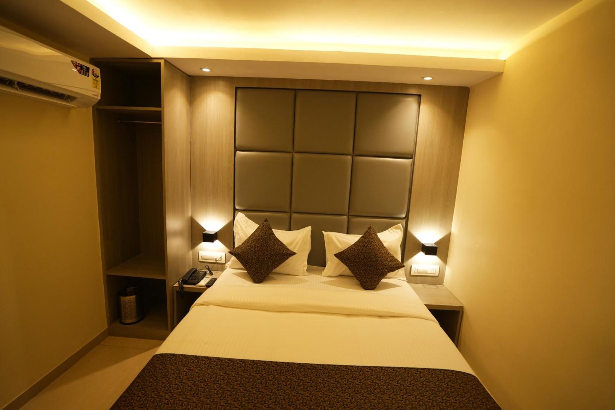 מומביי Hotel Boston מראה חיצוני תמונה